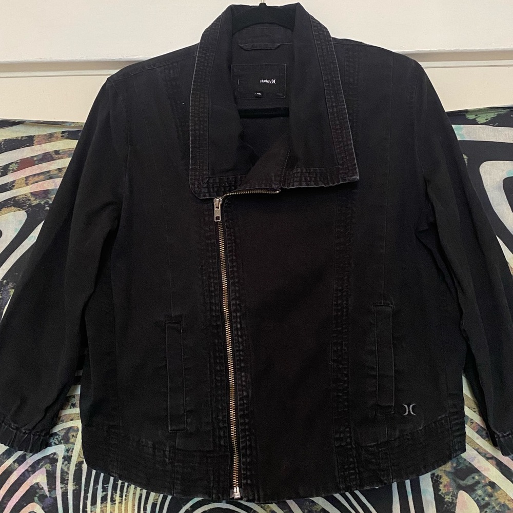 'Hurley' Cropped Denim Jacket